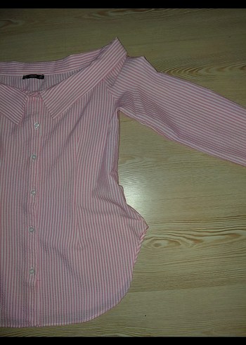 Pembe Düğmeli Madonna Yaka Uzun Kollu Kadın Gömlek - Görsel 2