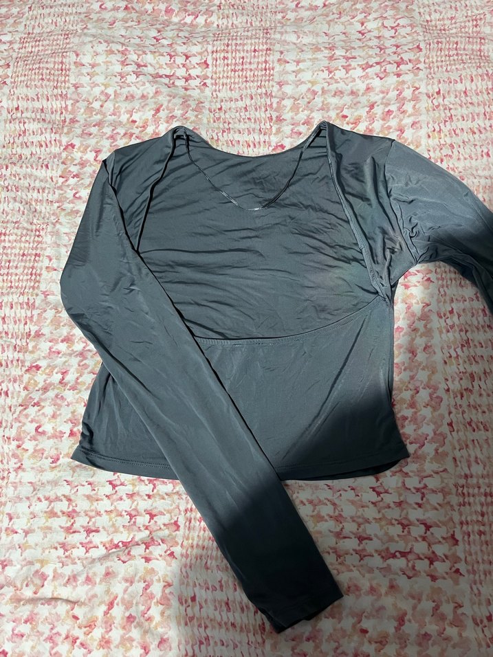 Stradivarius Uzun Kollu, Sırt Dekolteli Gri Bluz - Görsel 4