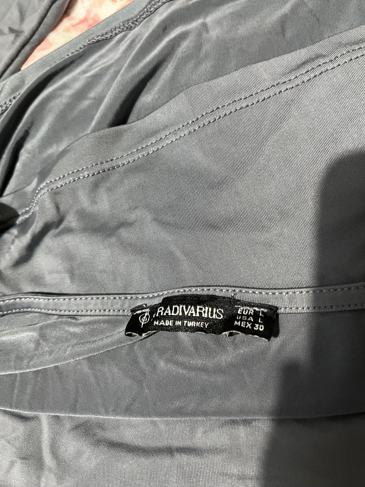 Stradivarius Uzun Kollu, Sırt Dekolteli Gri Bluz - Görsel 5