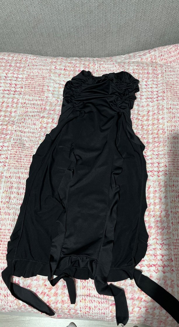 Fırfırlı Derin Yırtmaçlı Büstiyer Etek Takım - Görsel 2