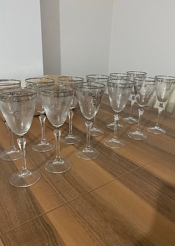 Bej Detaylı Zarif Kadeh Seti - Görsel 4