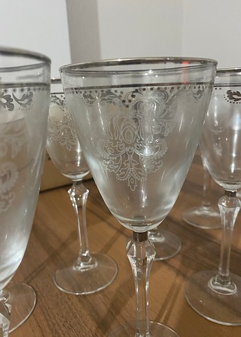 Bej Detaylı Zarif Kadeh Seti - Görsel 3