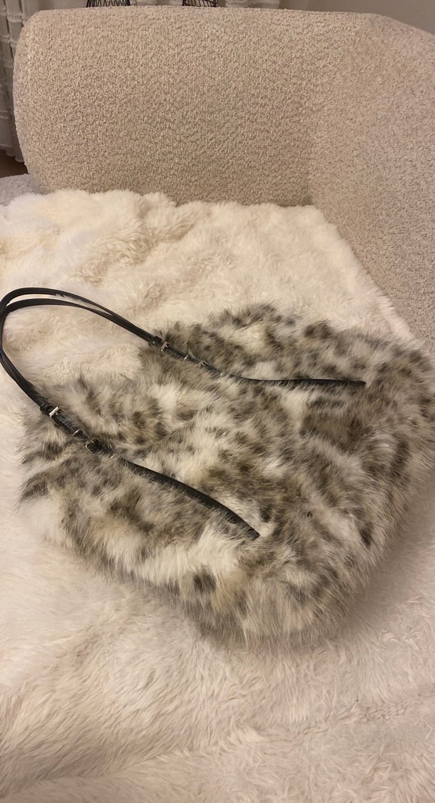 Gri Leopar Desenli Kürk Detaylı Kadın Çanta - Görsel 2