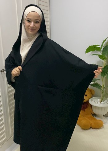 Kaşe cepli kapüşonlu tesettür panço