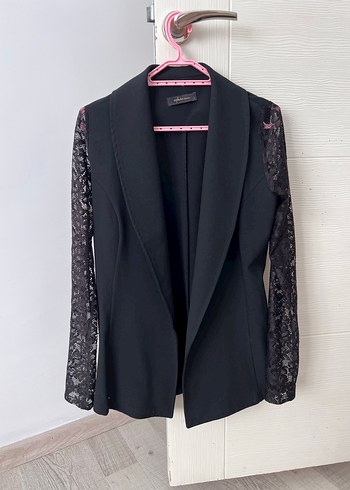 Dantel Kollu Siyah Midi Blazer