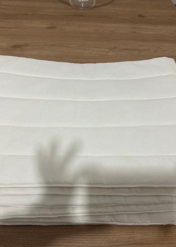 Diğer Beyaz Düz Yatak yanı minderi
