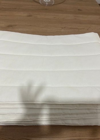 Beyaz Düz Yatak yanı minderi