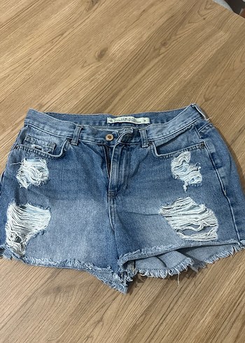 Yırtık Detaylı Mavi Kadın Denim Şort