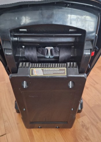9- 36 kg Beden gri Renk Kraft Gri Çocuk Oto Koltuğu
