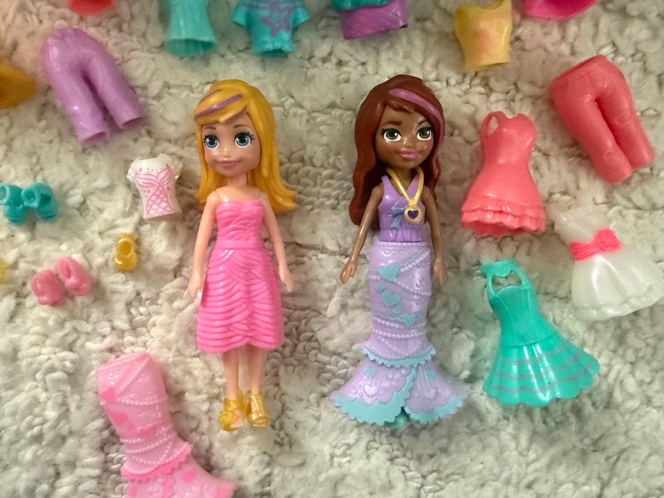 Pastel Renkli Oyuncak Bebek ve Giysi Seti - Görsel 2