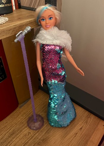 Parlak Çok Renkli Elbiseli Bebek - Görsel 2