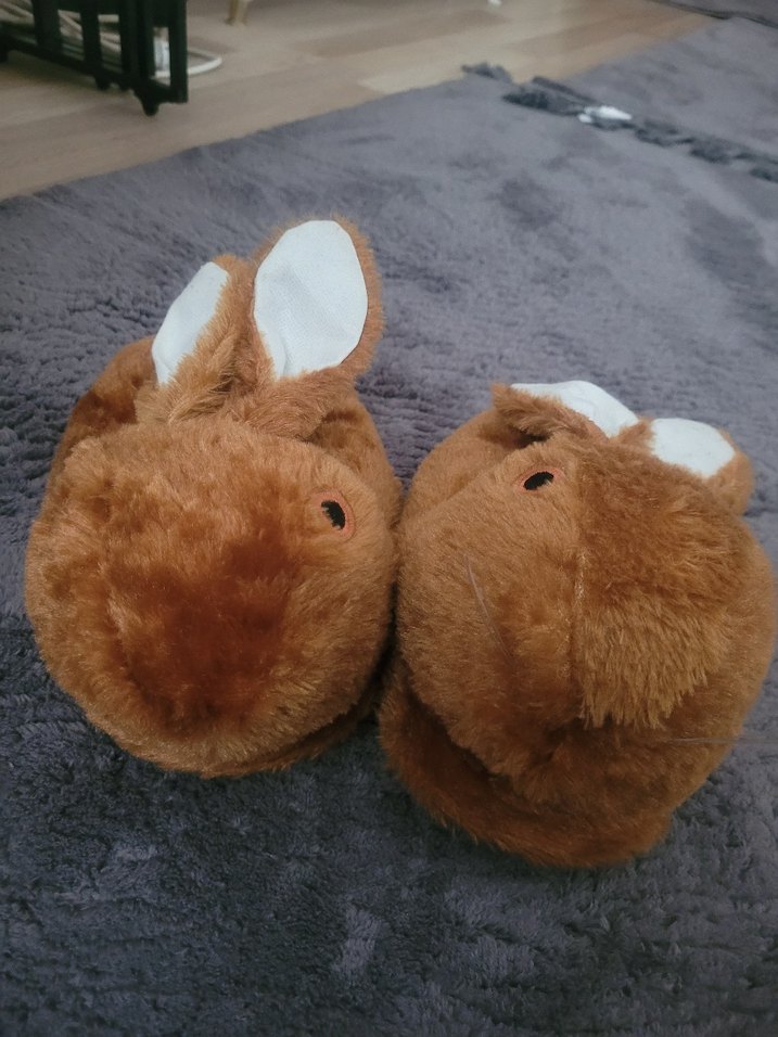 Tavşan Figürlü Sıcak Ev Terliği - Görsel 3