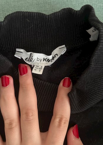 Koton Siyah Yüksek Yakalı Kadın Sweatshirt Koton
