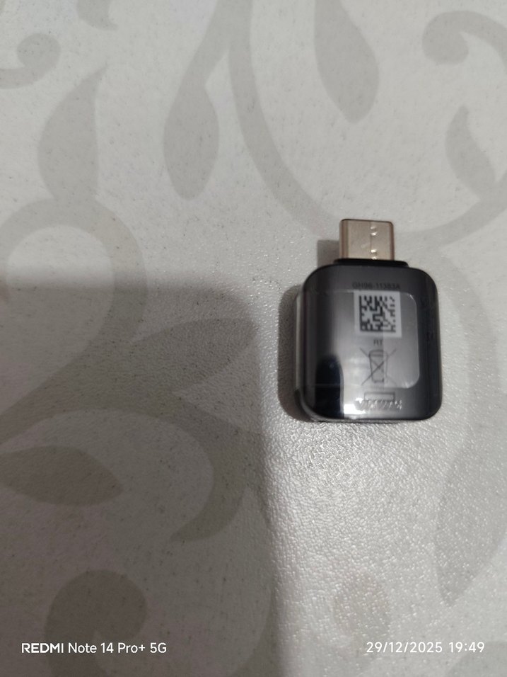 Siyah Telefon Şarj Adaptörü - Görsel 2