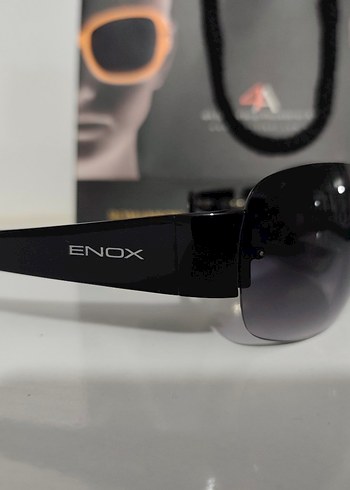 Siyah Tokalı Kadın Gözlüğü - Görsel 2