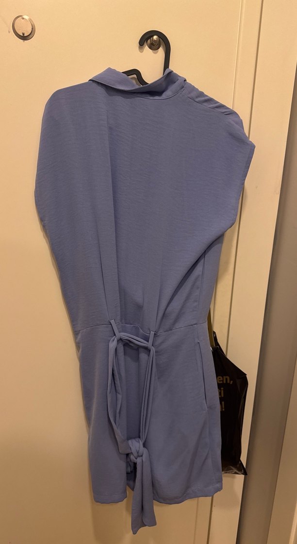 Mor-mavi arası  V Yaka Tulum - Görsel 4