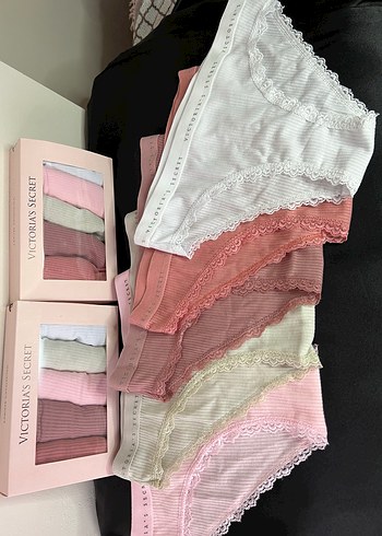 m Beden pembe Renk Victoria's Secret Nakışlı Kilot seti