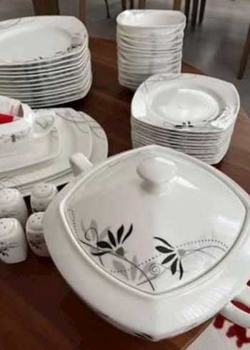 Diğer Schafer Kare Porselen Yemek Takımı