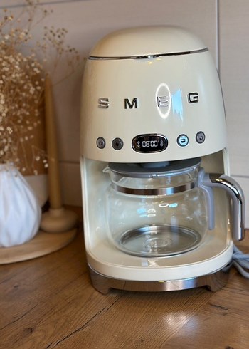 Beden Renk Beyaz Smeg Kahve Makinesi