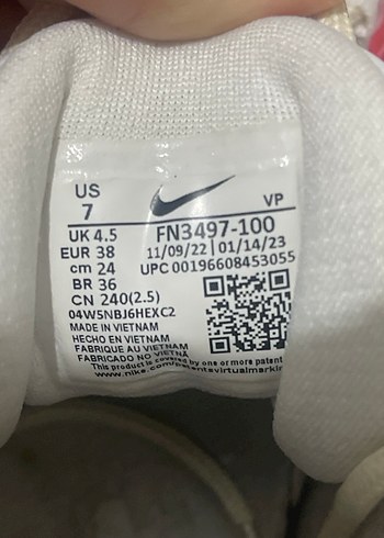38 Beden beyaz Renk Beyaz Kırmızı Nike Spor Ayakkabı