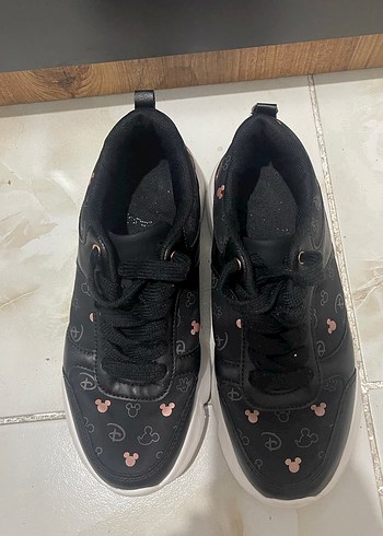 36 Beden Kadın Siyah Baskılı Dolgu Topuklu Spor Ayakkabı