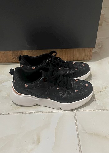 Primark Kadın Siyah Baskılı Dolgu Topuklu Spor Ayakkabı