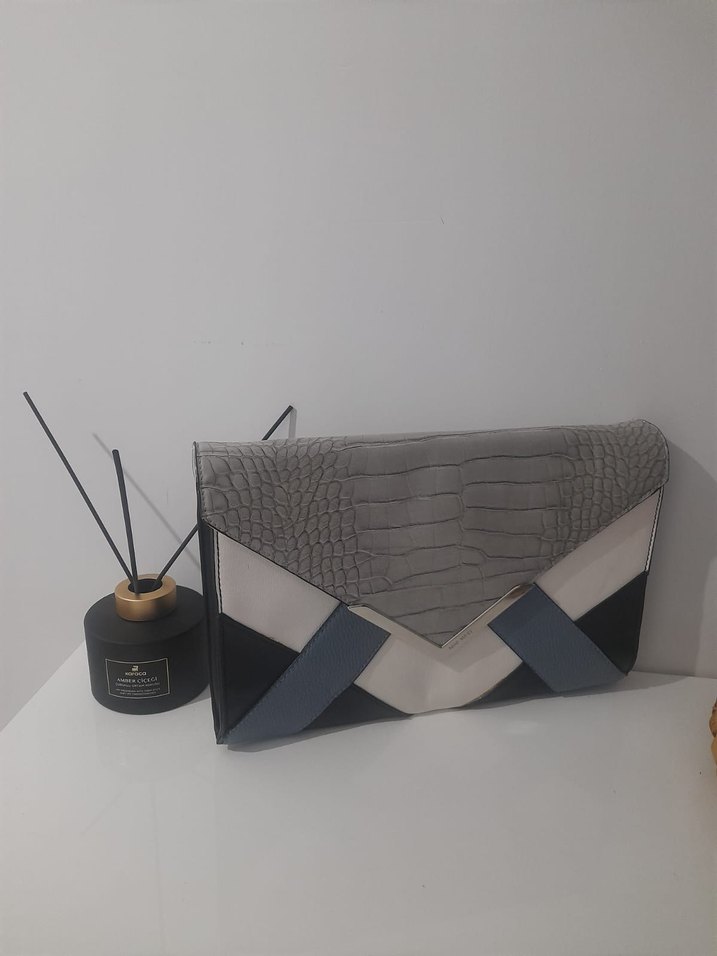 Gri Yılan Derisi Desenli Kadın Çanta - Görsel 3