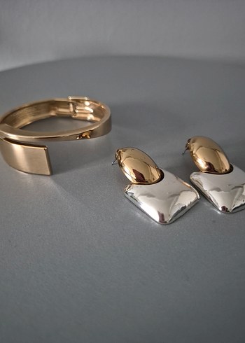 Parisian Tarz Altın Renk Mini Tokalı Küpe ve bileklik - Görsel 4