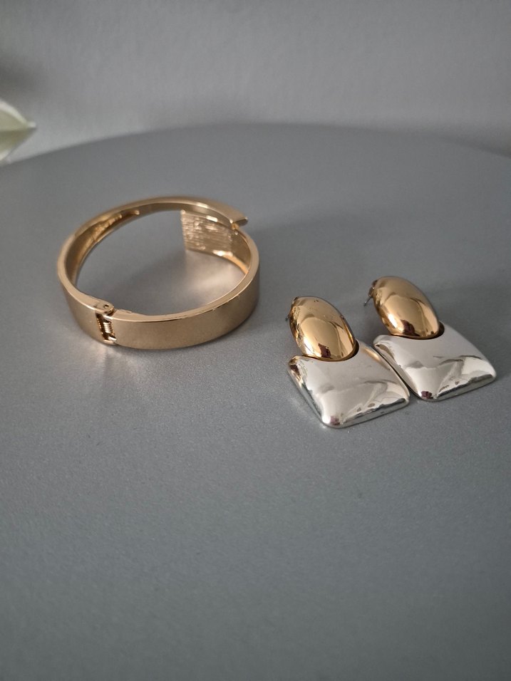 Parisian Tarz Altın Renk Mini Tokalı Küpe ve bileklik - Görsel 3