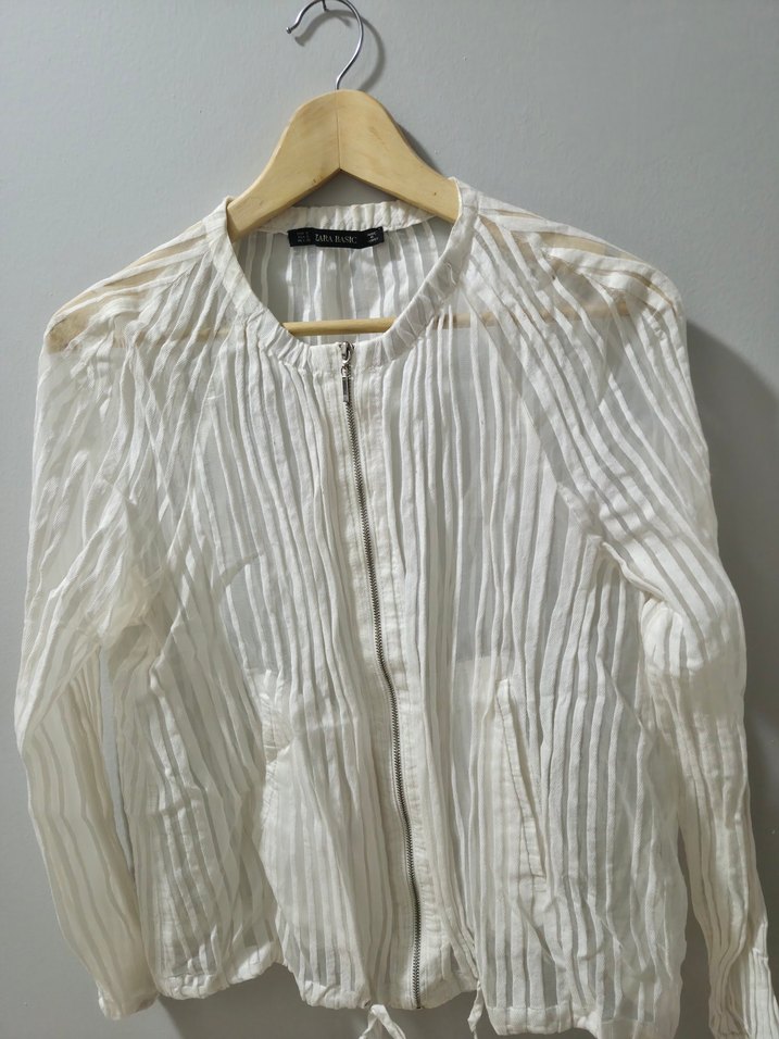 Zara Basic Beyaz tüllü Pileli Uzun Kadın mont - Görsel 3