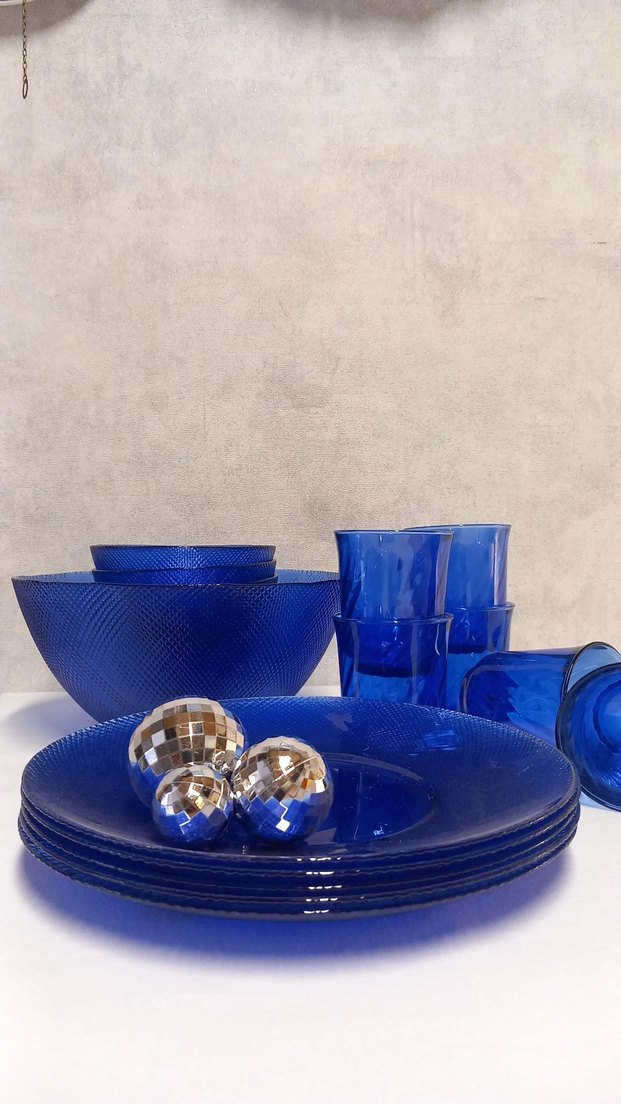 Parlak Mavi Cam Fransız Arcoroc Bardak/Tabak Seti - Görsel 2