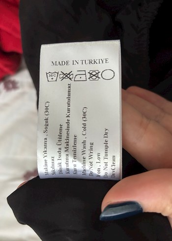 Quzu Siyah Drape Detaylı etek