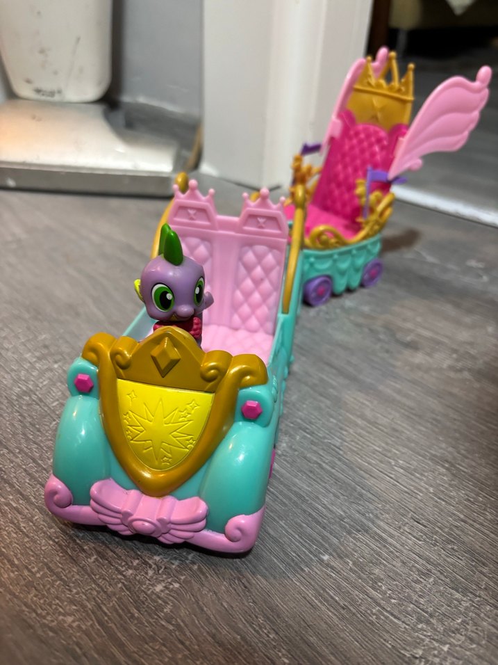 My Little Pony Prenses kutlama arabası - Görsel 2