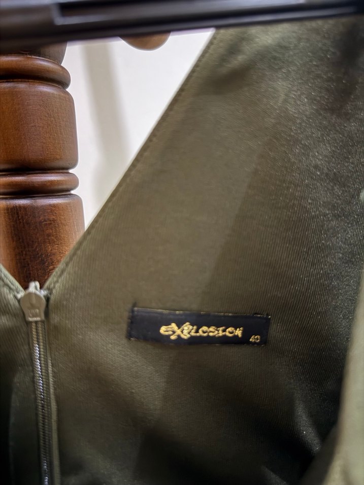 V Yaka Kolsuz Haki Midi Elbise - Görsel 4