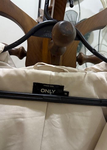 Bej Kadın Yumuşak Kürk Detaylı Ceket - Görsel 2