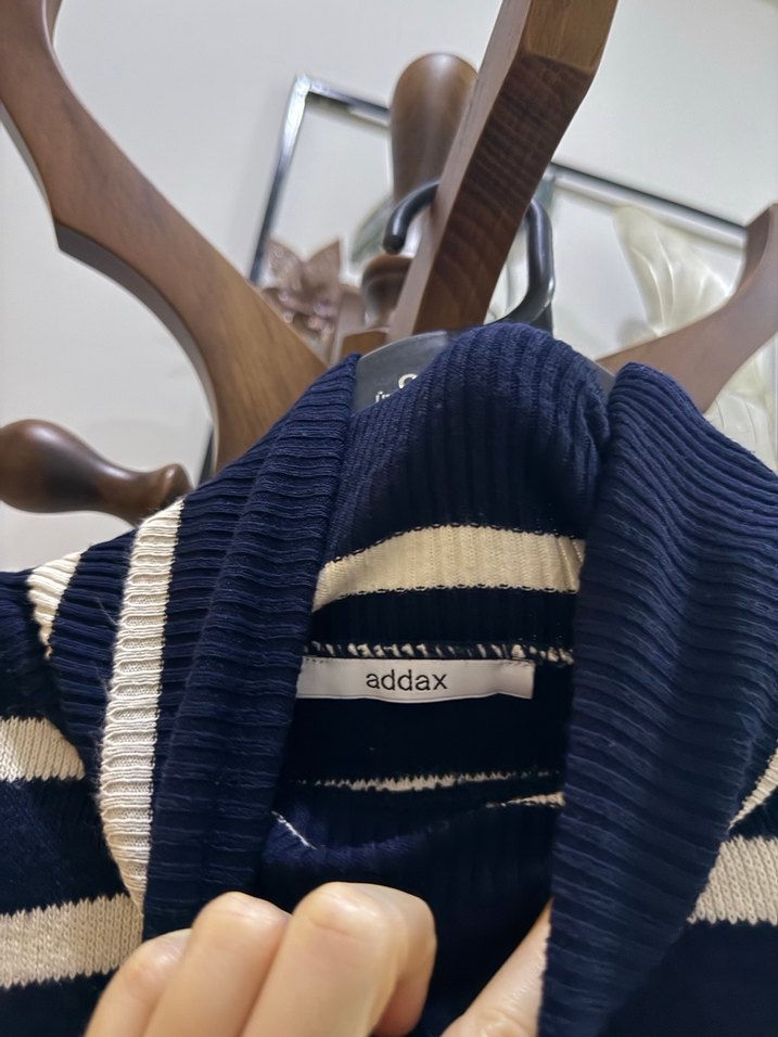 Lacivert Beyaz Çizgili Boğazlı Triko Kazak - Görsel 3