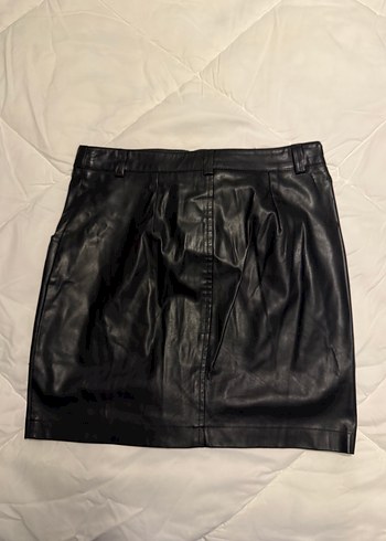 Kemer Detaylı Siyah Deri Mini Etek - Görsel 2