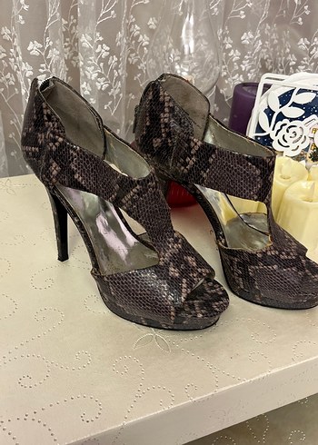 Yılan Desenli Platform Topuklu Kadın Ayakkabı - Görsel 2