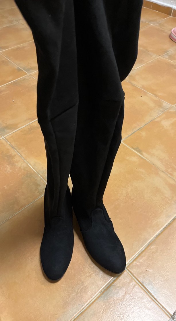 Siyah Süet Tokalı Dizüstü Çizme - Görsel 2