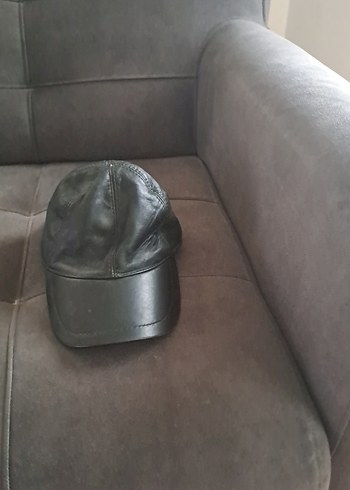 Derimod erkek deri siyah biker şapka