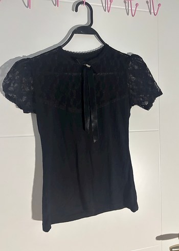 Dantel Detaylı Kısa Kollu Siyah Gotik Bluz