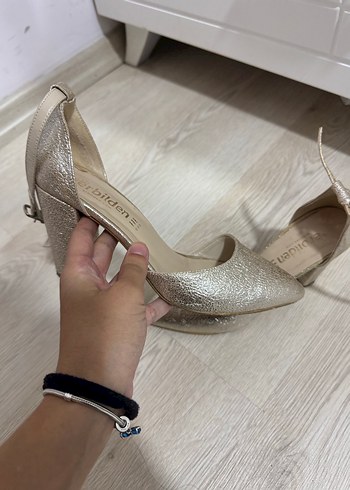 37 Beden beyaz Renk Beyaz Parlak Yılan Desenli Süet Stiletto
