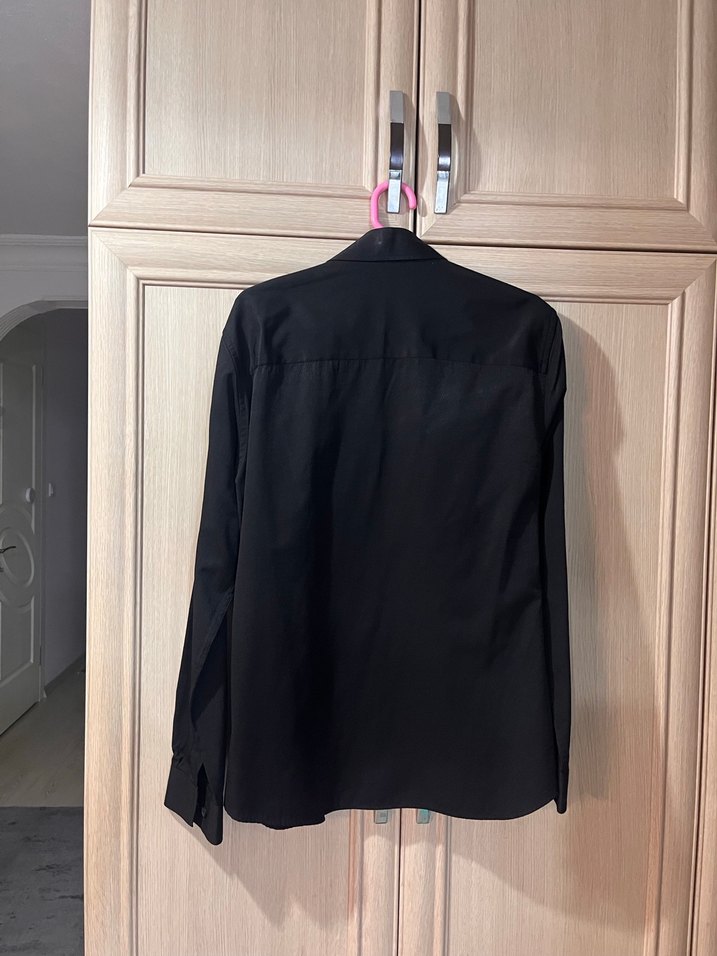 Siyah, uzun kollu, düğmeli erkek gömlek - Görsel 3