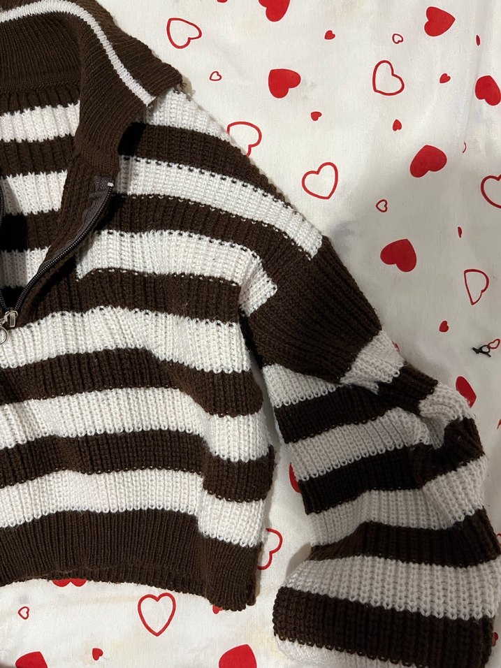 Kahverengi Beyaz Çizgili Örgü Kazak - Görsel 4