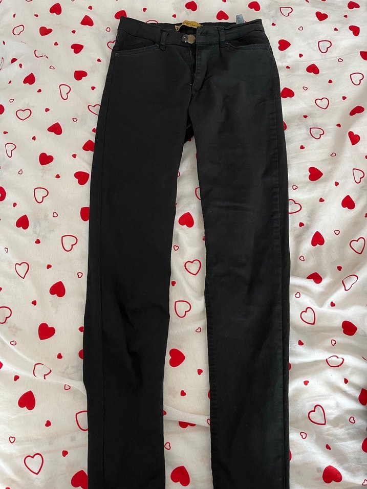 Siyah Kemerli Dar Kesim Denim Pantolon - Görsel 4