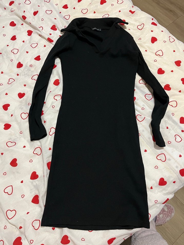 Siyah Uzun Kollu Yüksek Yakalı Uzun Elbise - Görsel 5