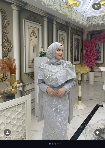 Uzun Kollu Gri Straplez Abiye Elbise