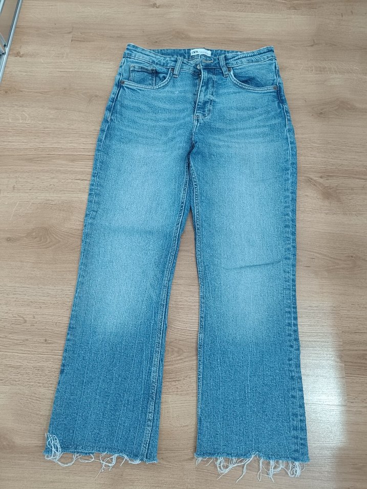Zara Mavi Regular Fit Midi Denim Kadın Jean - Görsel 2