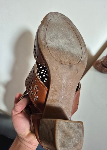 Kadın Kahverengi Deri Desenli Dolgu Topuklu Sandalet - Görsel 3