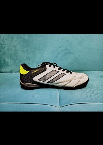 Halı Saha ayakkabısı - Görsel 3